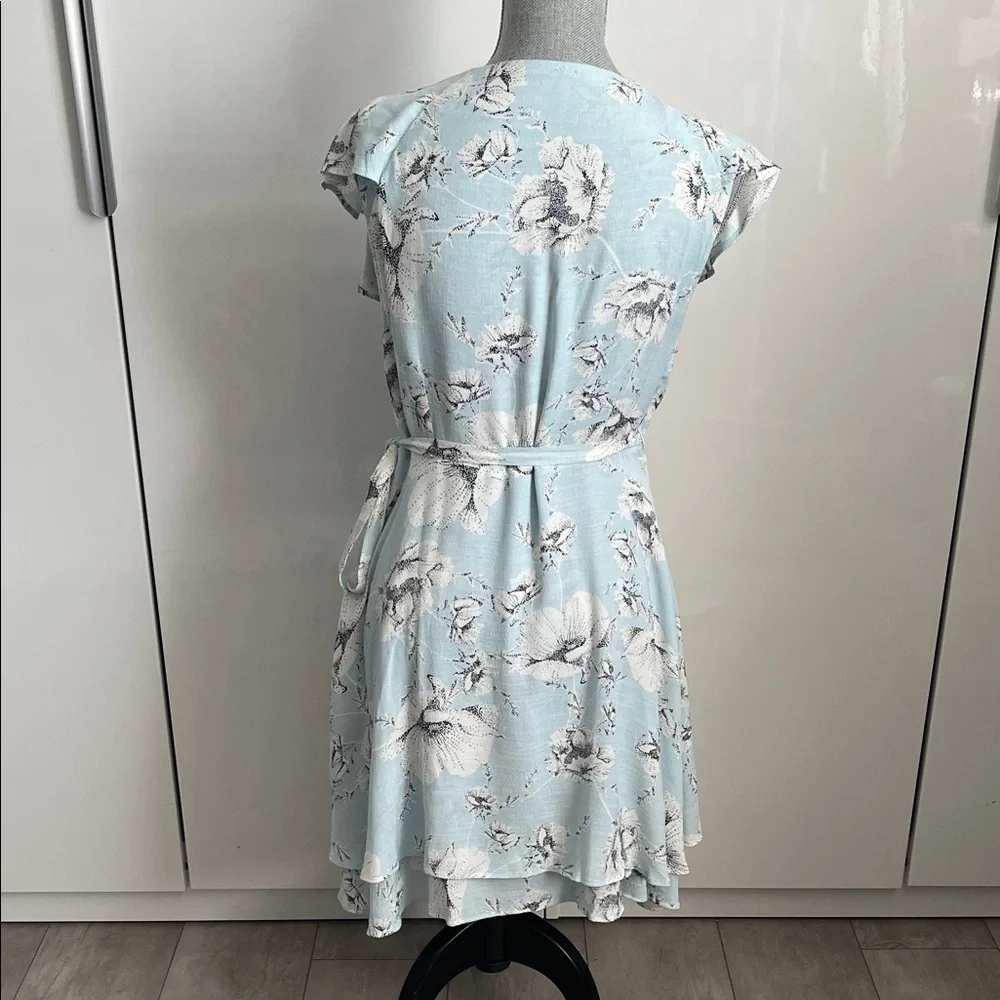 FREE PEOPLE NWOT Floral Ruffle Midi Wrap Dress in Light Blue and White, Size L - Picture 8 of 15